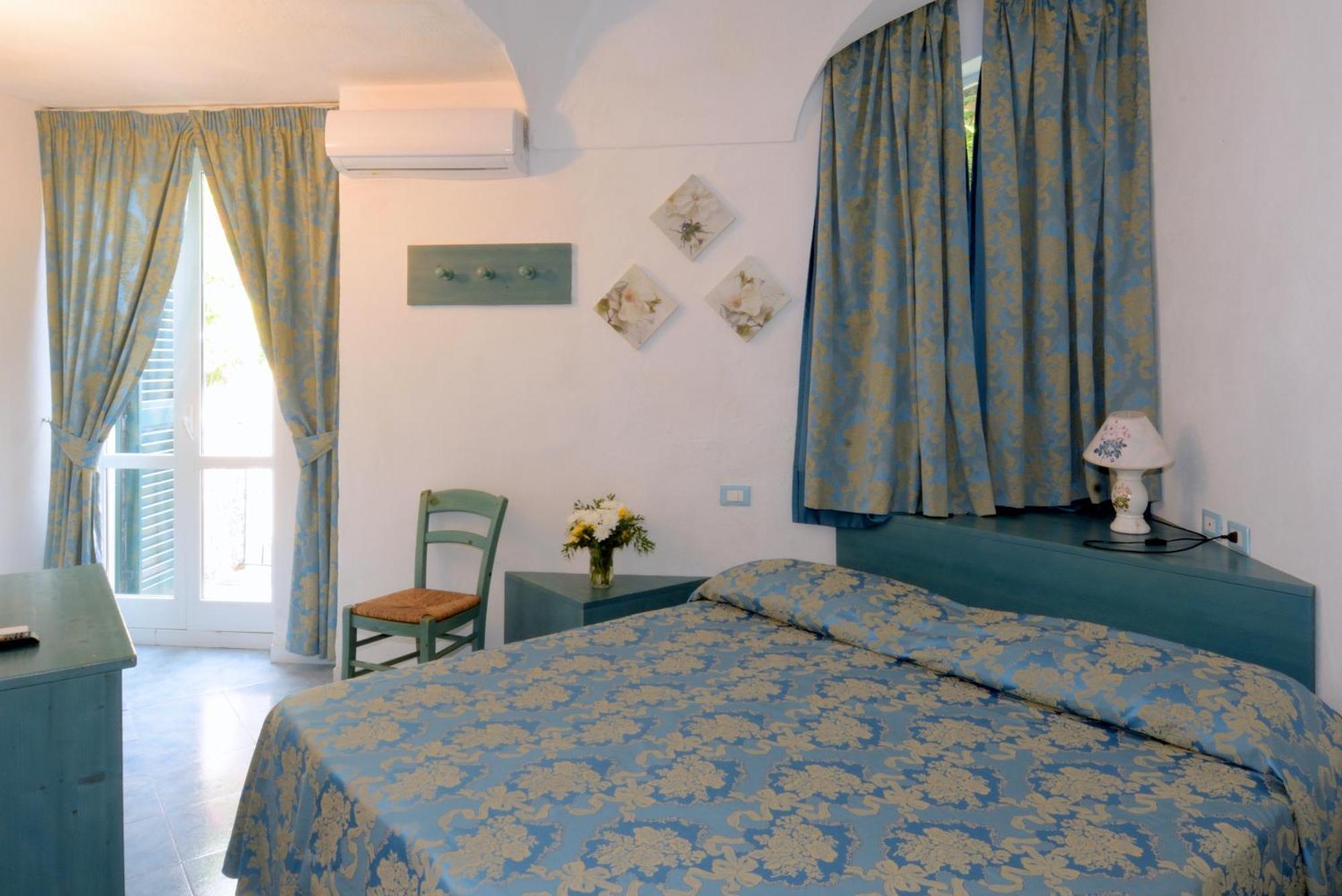 Hotel La Ninfea Иския Екстериор снимка
