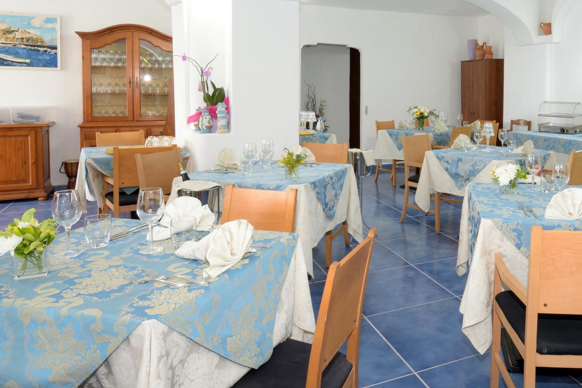 Hotel La Ninfea Иския Екстериор снимка