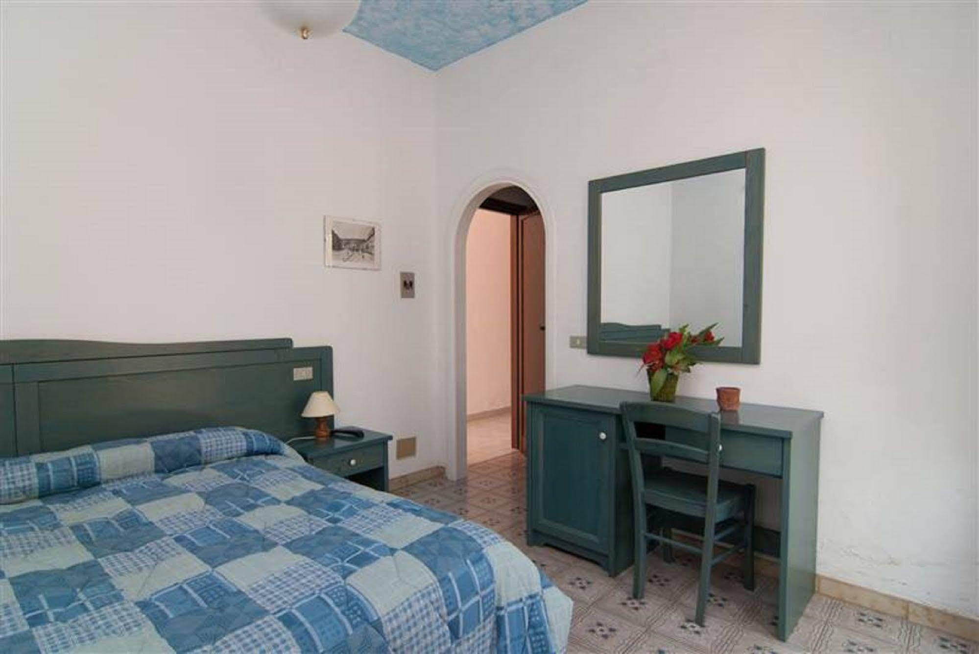 Hotel La Ninfea Иския Екстериор снимка
