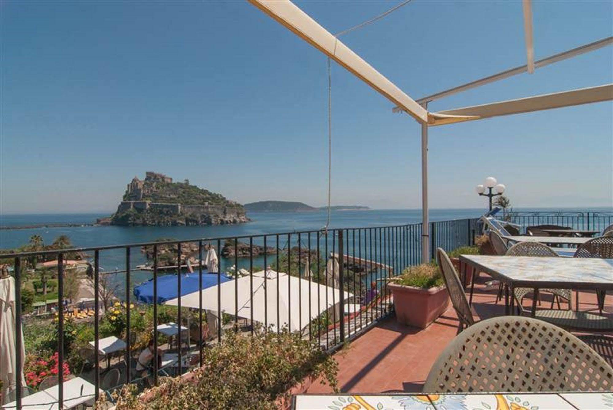 Hotel La Ninfea Иския Екстериор снимка