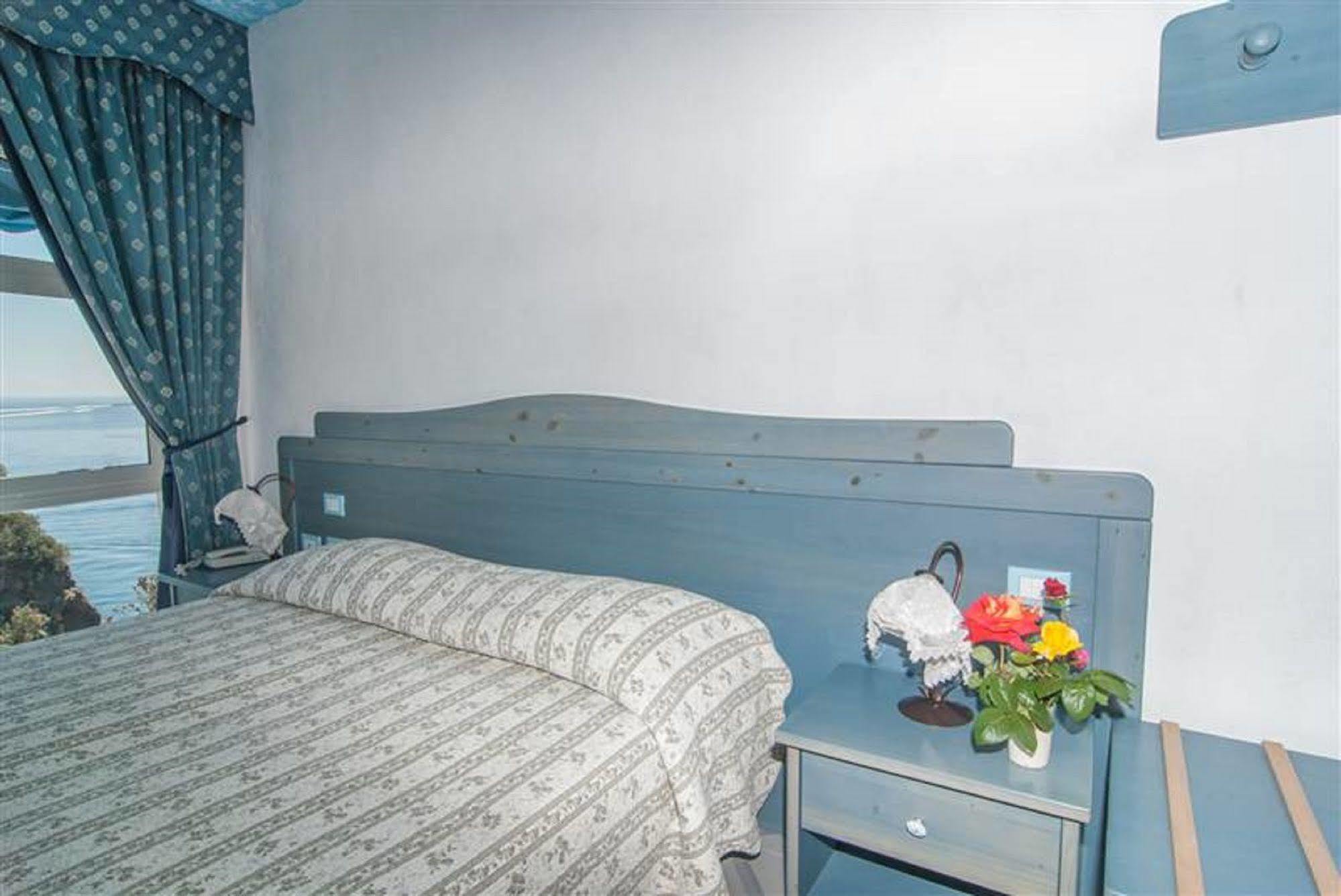 Hotel La Ninfea Иския Екстериор снимка