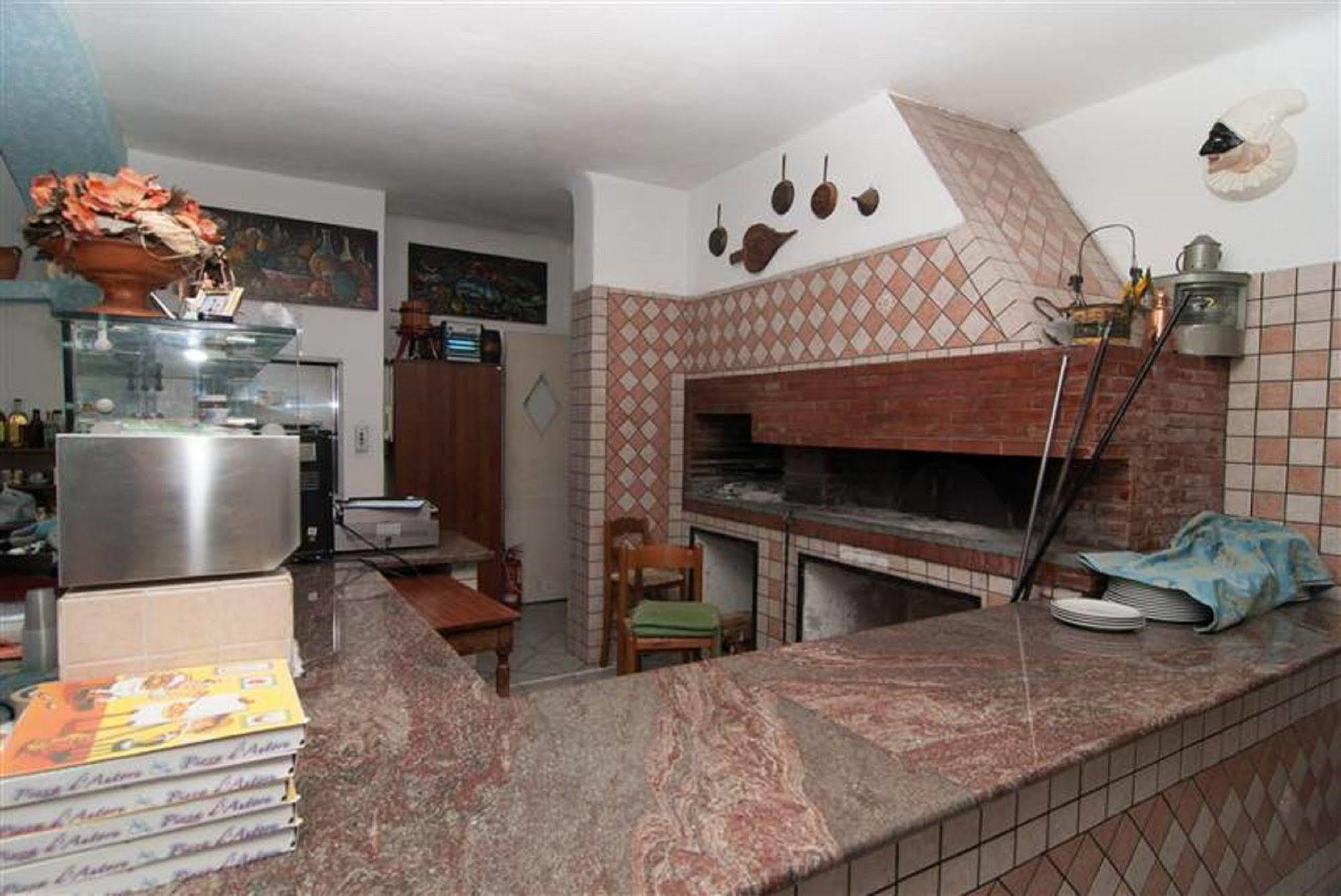 Hotel La Ninfea Иския Екстериор снимка
